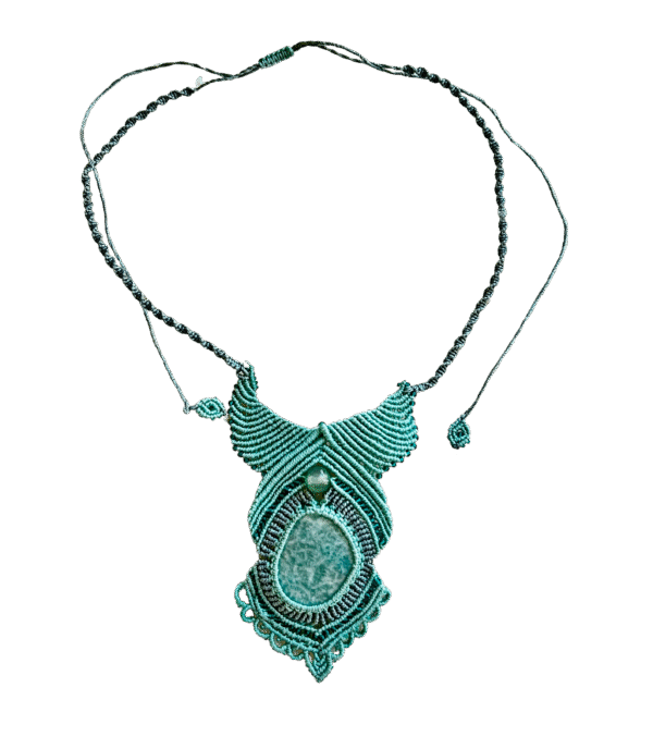 Roheline, aventuriin, kaelaehe, mikromakramee