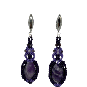 Lillad kõrvarõngad ametüst, hõbekinnitus, mikromakramee käsitöö