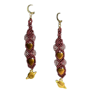 Kastanpruunid, poolvääriskivi hematiit, kullatud detailid, mikromakramee käsitöö kõrvarõngad